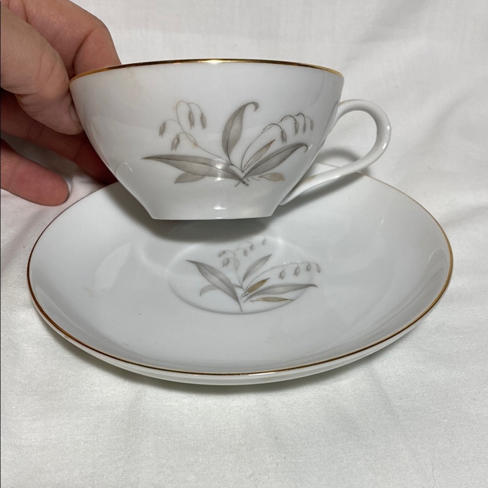 Kaysons Fine China, Golden Rhapsody White and Gold, Grey Tea Cup and Saucer Set